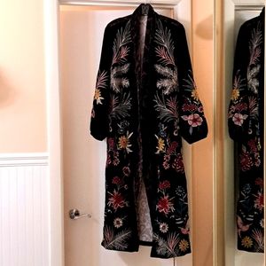 Velvet  Kimono Duster by Paris Hues Embriodered, Open Front szS  NWT
